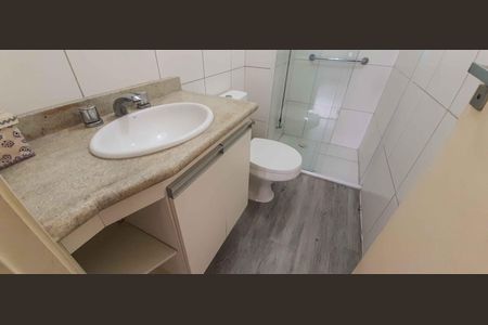 Apartamento à venda com 71m², 2 quartos e 2 vagas Apartamento à venda com 71m², 2 quartos e 2 vagasBanheiro Social