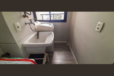 Apartamento à venda com 71m², 2 quartos e 2 vagas Apartamento à venda com 71m², 2 quartos e 2 vagasÁrea de Serviço