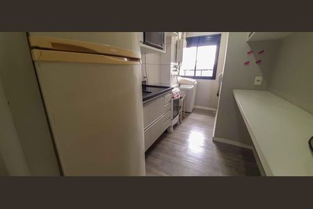 Apartamento à venda com 71m², 2 quartos e 2 vagas Apartamento à venda com 71m², 2 quartos e 2 vagasCozinha