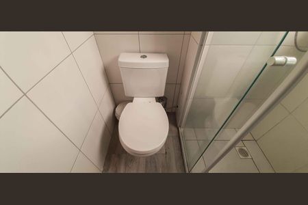 Apartamento à venda com 71m², 2 quartos e 2 vagas Apartamento à venda com 71m², 2 quartos e 2 vagasBanheiro da Suíte