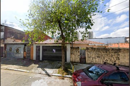 Casa à venda com 65m², 2 quartos e 2 vagasFachada com plaquinha