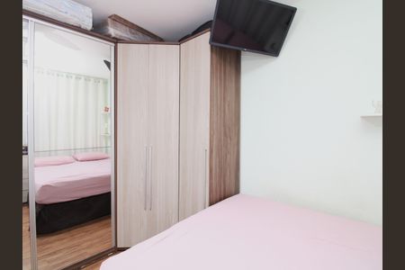 Casa à venda com 65m², 2 quartos e 2 vagasQuarto