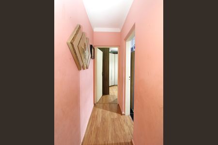 Casa à venda com 65m², 2 quartos e 2 vagasCorredor - Quarto