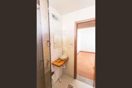 Apartamento à venda com 58m², 2 quartos e 1 vaga Apartamento à venda com 58m², 2 quartos e 1 vagaBanheiro Social