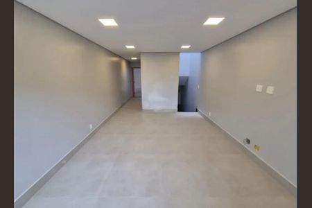 Casa à venda com 126m², 3 quartos e 4 vagas