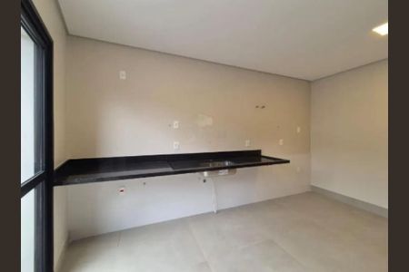 Casa à venda com 126m², 3 quartos e 4 vagas