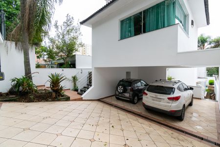 Casa à venda com 400m², 3 quartos e 2 vagas Casa à venda com 400m², 3 quartos e 2 vagasGaragem