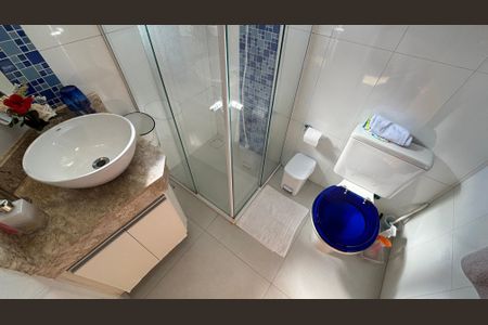 Apartamento à venda com 160m², 3 quartos e 2 vagas Apartamento à venda com 160m², 3 quartos e 2 vagasBanheiro da Suíte 1