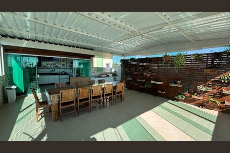 Apartamento à venda com 160m², 3 quartos e 2 vagas Apartamento à venda com 160m², 3 quartos e 2 vagasCobertura