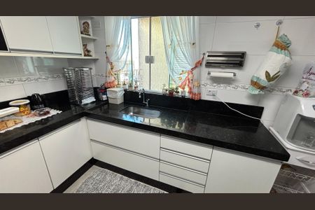 Apartamento à venda com 160m², 3 quartos e 2 vagas Apartamento à venda com 160m², 3 quartos e 2 vagasCozinha