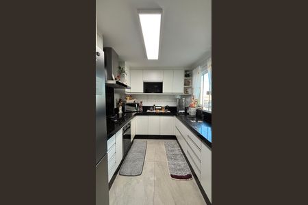Apartamento à venda com 160m², 3 quartos e 2 vagas Apartamento à venda com 160m², 3 quartos e 2 vagasCozinha