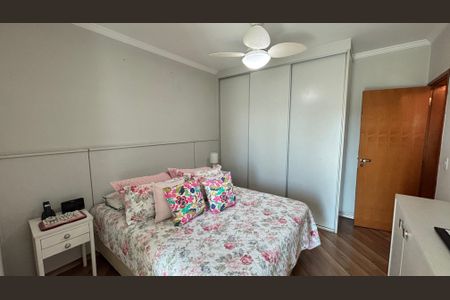 Apartamento à venda com 160m², 3 quartos e 2 vagas Apartamento à venda com 160m², 3 quartos e 2 vagasSuíte 1