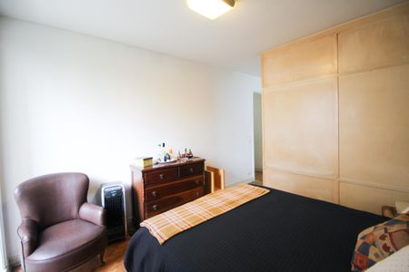Apartamento à venda com 126m², 3 quartos e 1 vaga Apartamento à venda com 126m², 3 quartos e 1 vagaSuíte