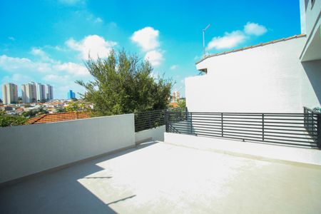 Casa à venda com 196m², 3 quartos e 2 vagas Casa à venda com 196m², 3 quartos e 2 vagasVaranda