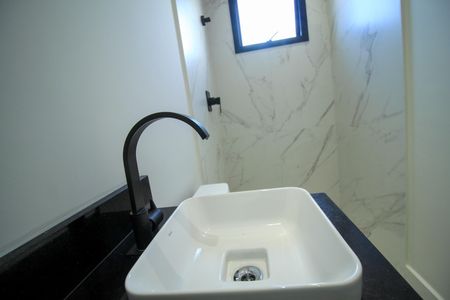 Casa à venda com 196m², 3 quartos e 2 vagas Casa à venda com 196m², 3 quartos e 2 vagasBanheiro Suíte