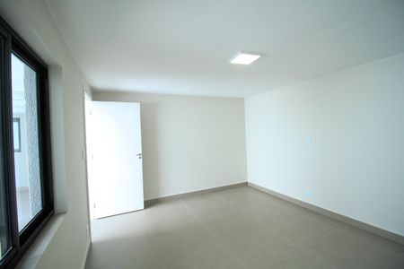 Casa à venda com 196m², 3 quartos e 2 vagas Casa à venda com 196m², 3 quartos e 2 vagasQuarto 4