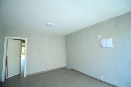 Casa à venda com 196m², 3 quartos e 2 vagas Casa à venda com 196m², 3 quartos e 2 vagasQuarto 4