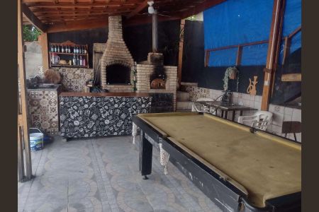 Casa à venda com 320m², 3 quartos e 4 vagas