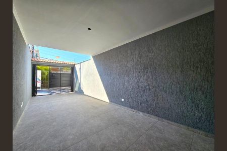 Casa à venda com 143m², 3 quartos e 3 vagas
