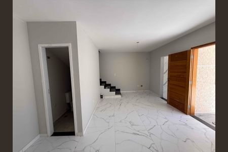 Casa à venda com 90m², 2 quartos e 2 vagas