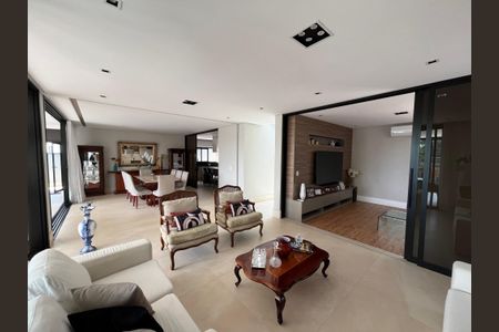 Casa à venda com 500m², 4 quartos e 6 vagas