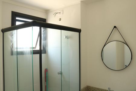 Banheiro de kitnet/studio para alugar com 1 quarto, 33m² em Pompeia, São Paulo
