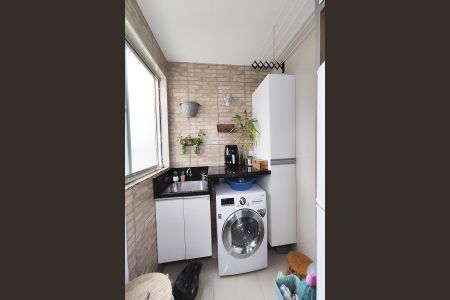 Apartamento à venda com 58m², 2 quartos e 1 vagaCozinha e Área de Serviço