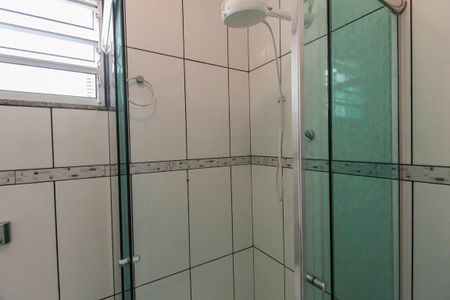 Casa à venda com 240m², 4 quartos e 2 vagasBanheiro 2