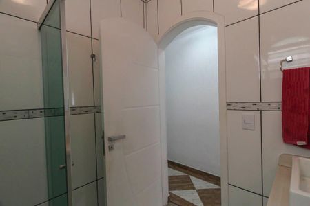 Casa à venda com 240m², 4 quartos e 2 vagasBanheiro 2