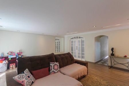 Casa à venda com 240m², 4 quartos e 2 vagasSala