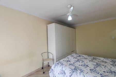 Casa à venda com 240m², 4 quartos e 2 vagasSuite