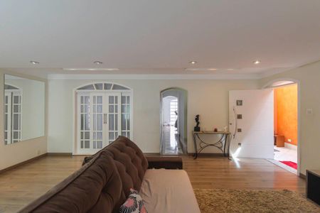 Casa à venda com 240m², 4 quartos e 2 vagasSala