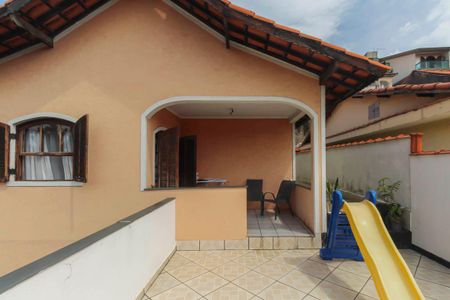 Casa à venda com 240m², 4 quartos e 2 vagasVaranda da Suite