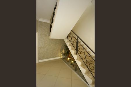 Casa à venda com 447m², 4 quartos e 2 vagas Casa à venda com 447m², 4 quartos e 2 vagasHall de entrada