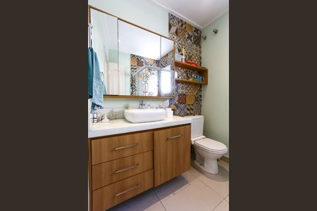 Casa à venda com 447m², 4 quartos e 2 vagas Casa à venda com 447m², 4 quartos e 2 vagasBanheiro da Suíte 4