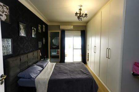 Casa à venda com 447m², 4 quartos e 2 vagas Casa à venda com 447m², 4 quartos e 2 vagasSuíte 3