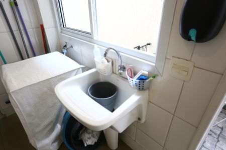 Casa à venda com 447m², 4 quartos e 2 vagas Casa à venda com 447m², 4 quartos e 2 vagasÁrea de Serviço