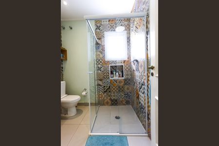 Casa à venda com 447m², 4 quartos e 2 vagas Casa à venda com 447m², 4 quartos e 2 vagasBanheiro da Suíte 4