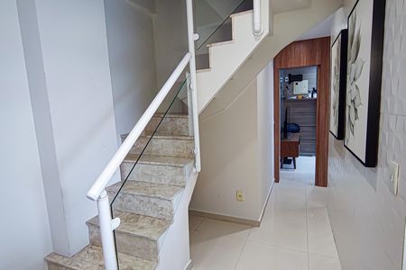 Apartamento à venda com 150m², 3 quartos e 2 vagasEscada