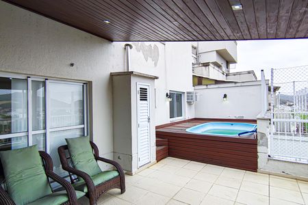 Apartamento à venda com 150m², 3 quartos e 2 vagasCobertura