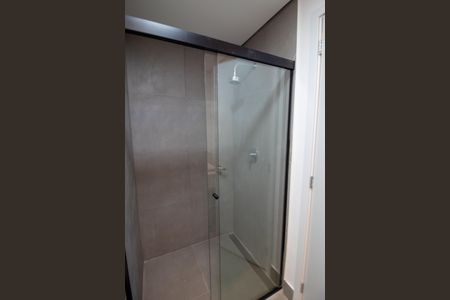 Banheiro de apartamento para alugar com 1 quarto, 37m² em Pinheiros, São Paulo