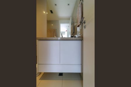 Apartamento à venda com 55m², 1 quarto e 1 vaga Apartamento à venda com 55m², 1 quarto e 1 vagaBanheiro da Suíte