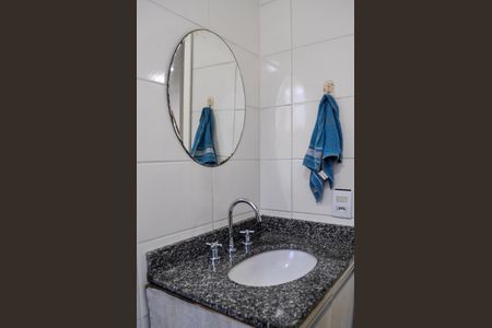 Apartamento à venda com 61m², 2 quartos e 1 vaga Apartamento à venda com 61m², 2 quartos e 1 vagaBanheiro