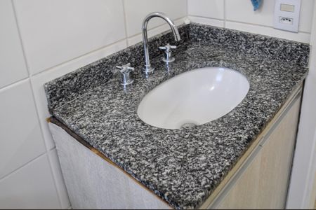 Apartamento à venda com 61m², 2 quartos e 1 vaga Apartamento à venda com 61m², 2 quartos e 1 vagaBanheiro