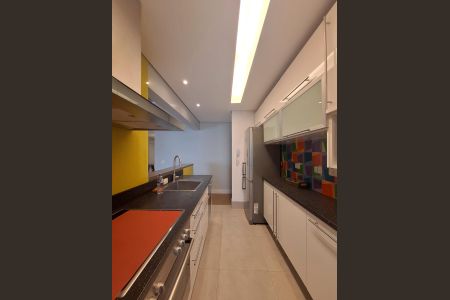 Apartamento à venda com 78m², 2 quartos e 2 vagas Apartamento à venda com 78m², 2 quartos e 2 vagasCozinha