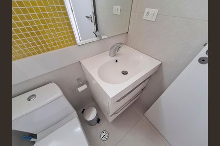 Apartamento à venda com 78m², 2 quartos e 2 vagas Apartamento à venda com 78m², 2 quartos e 2 vagasBanheiro