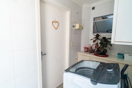 Casa à venda com 145m², 3 quartos e 4 vagasÁrea de Serviço