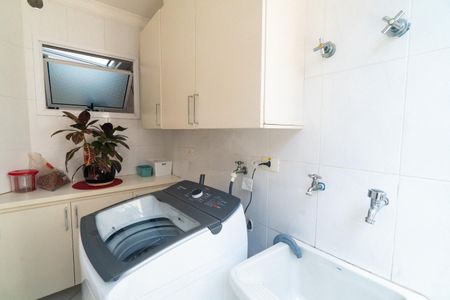 Casa à venda com 145m², 3 quartos e 4 vagasÁrea de Serviço