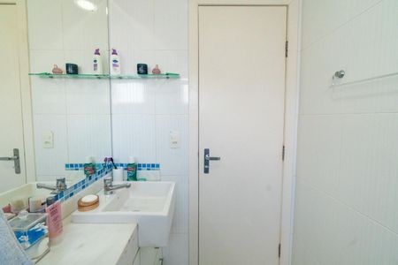 Casa à venda com 145m², 3 quartos e 4 vagasBanheiro da Suíte 1