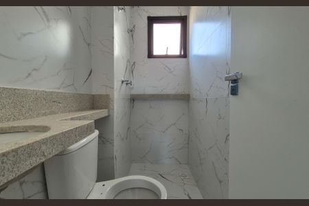 Apartamento à venda com 140m², 3 quartos e 2 vagas Apartamento à venda com 140m², 3 quartos e 2 vagasBanheiro da suíte